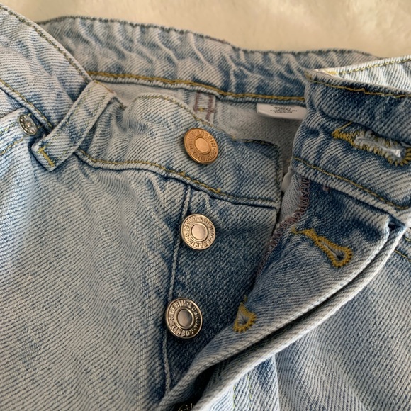 Light Ripped Jeans - Picture 2 of 2